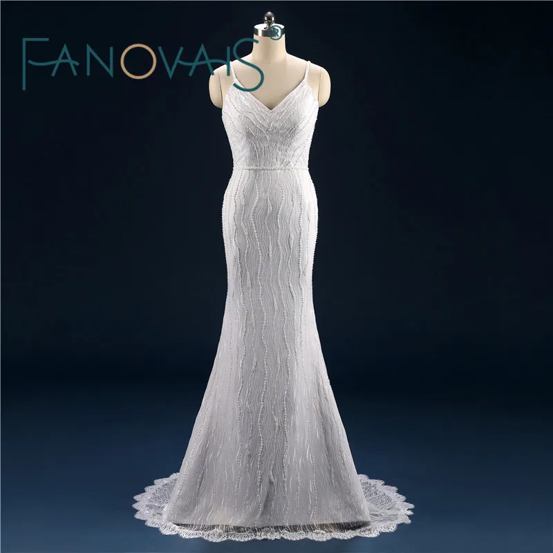 V шеи оболочка свадебное платье плюс размер кружева жемчуг спагетти свадебные