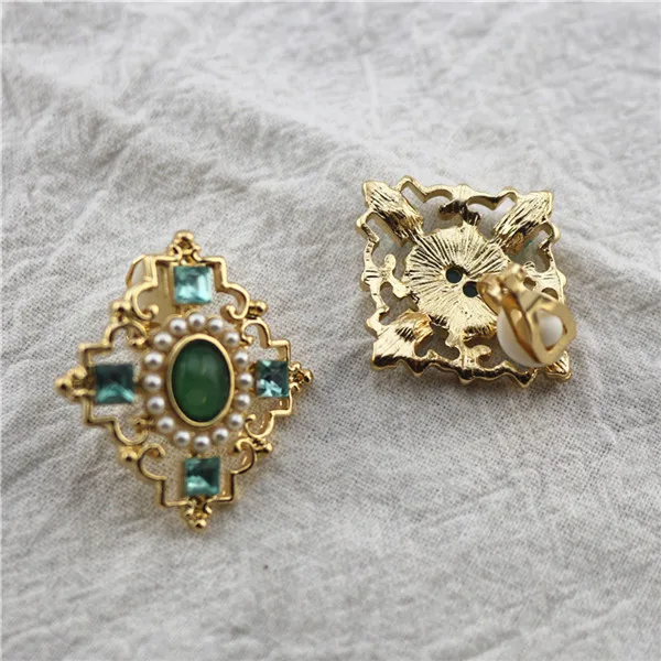 Vintage ethnic style inlaid green semi-precious stones imitation pearl brooch 925 silver needle earrings Ear clip necklace Suit - Окраска металла: Ear clip