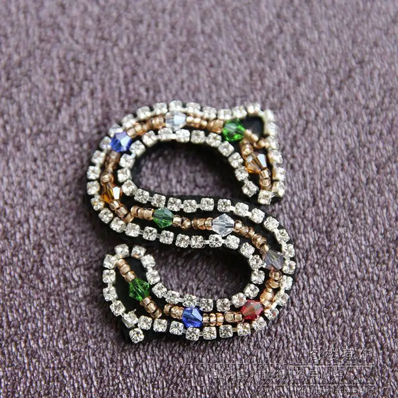 Буквы критальные нашивки Алфавит вышитая бисером аппликация буквы | Дом и сад