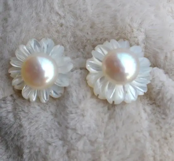 

White Pearl Shell Flower Earrings,S925 Silvers Stud Earring