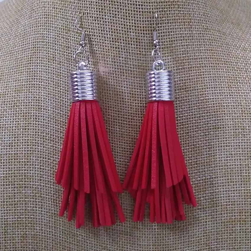 Высота каблука 10 см из искусственной кожи (полиуретан) с бахромой серьги в виде