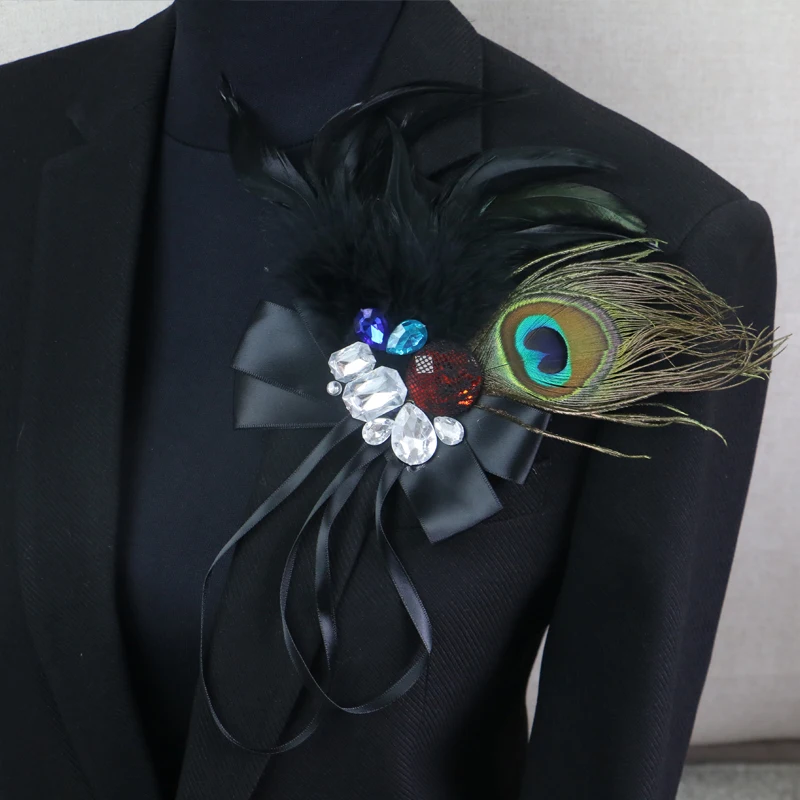 

Fashion pocket square stage peacock feathers hoster Europe and the United States punk personality diamond brooches brooch cravat