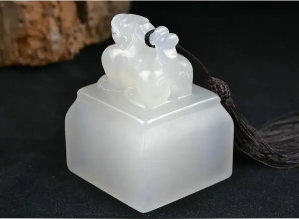 Seal carving jade stone seal boutique handmade gold name | Дом и сад