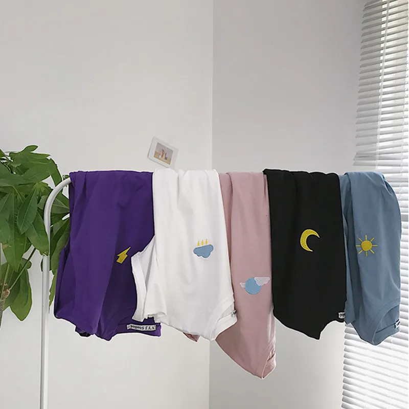 

YouGeMan 2019 New Arrival Women T-shirt Summer Casual Korean Ulzzang Harajuku Moon Embroidery Short Sleeve T shirt Girls Clothes