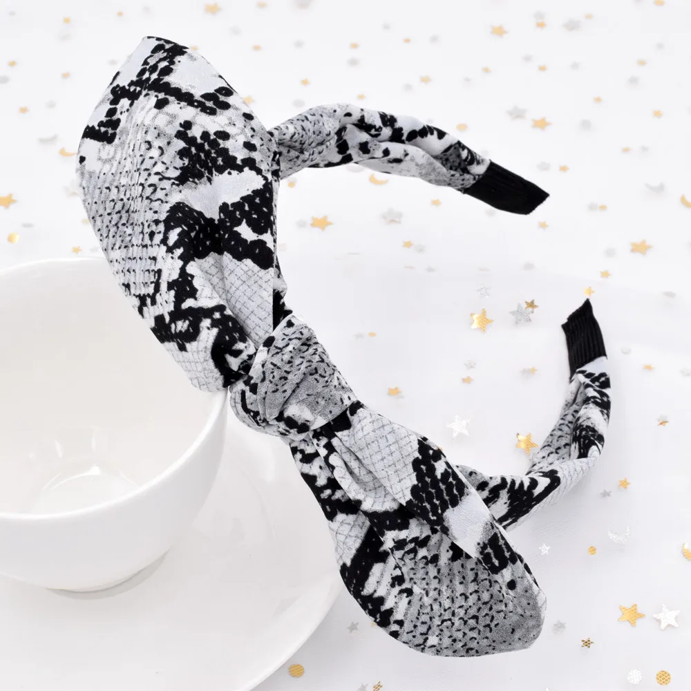 Snakeskin White Милая повязка на голову с заячьими ушками леопардовой расцветки, Винтажный дизайн змеиной кожи, повязки для волос для женщин, повязка на голову с перекрестными узелками, аксессуары для волос для девочек - Цвет: Snakeskin White