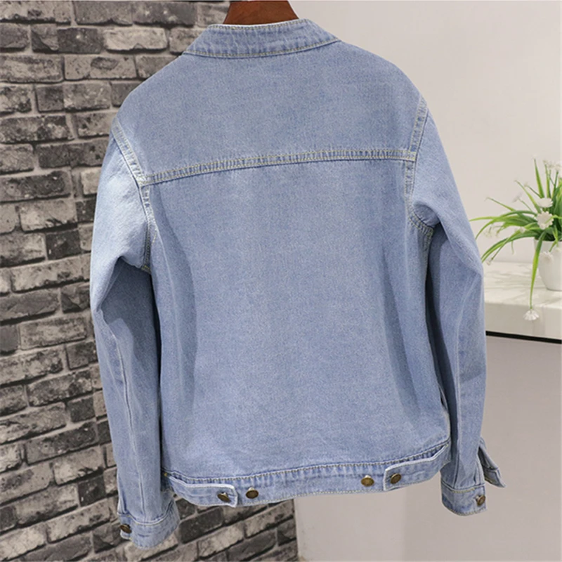 Женская джинсовая куртка с длинным рукавом