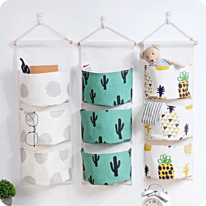 Креативная сумка для хранения с тремя карманами, настенная сумка для хранения вещей для спальни, органайзер для ключей для косметики, водонепроницаемый материал из полиэстера и хлопка