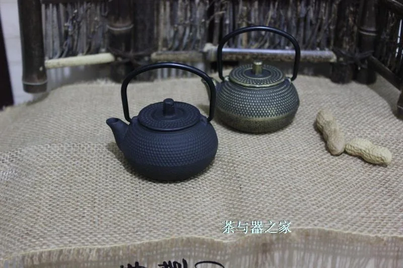 Старинный чугунный мини чайник из чугуна в японском стиле маленький чайные