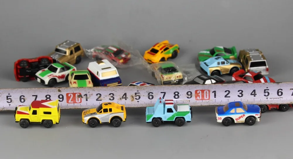 12 шт./компл. мини-автомобиль 1:120 детские игрушки для мальчиков с машиной подарки для детского игрушечного торта украшения Стиль изделий выбирается случайным образом