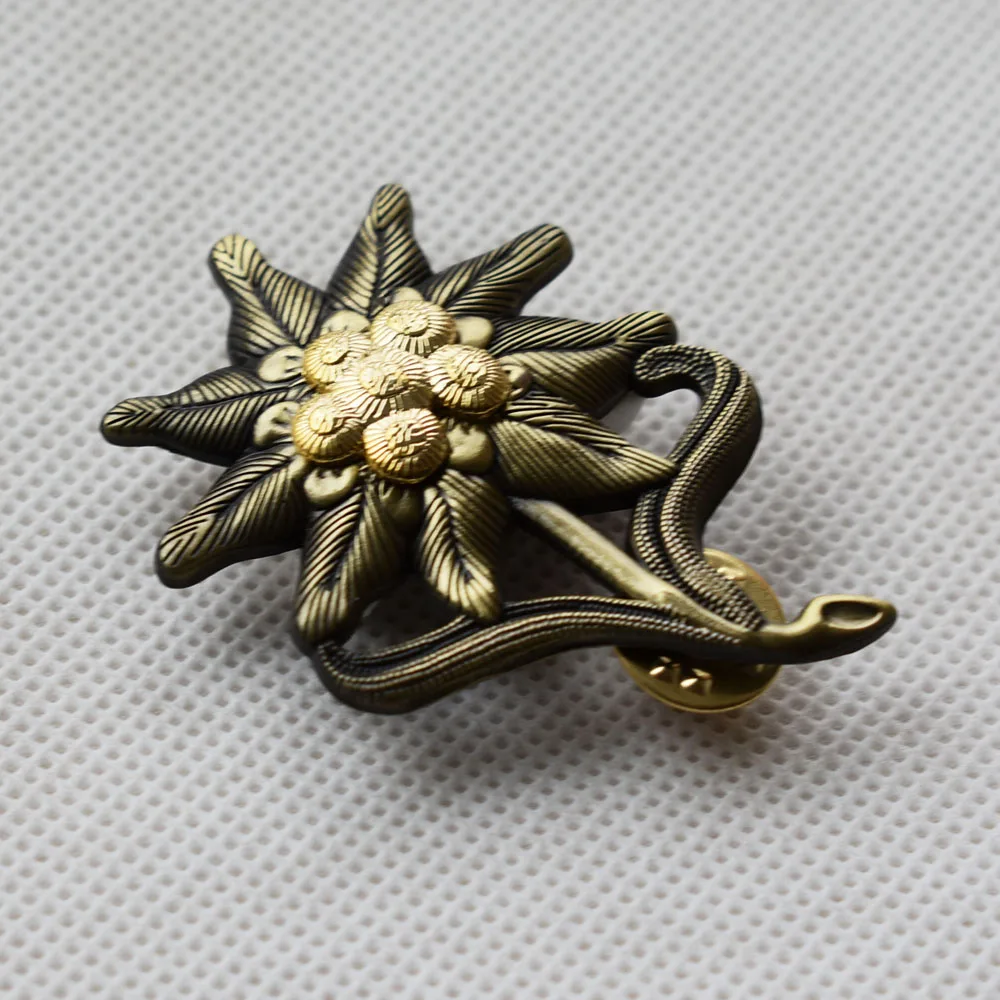 Значок немецкой пехотной кепки времен Второй мировой войны EM EDELWEISS-50023 |