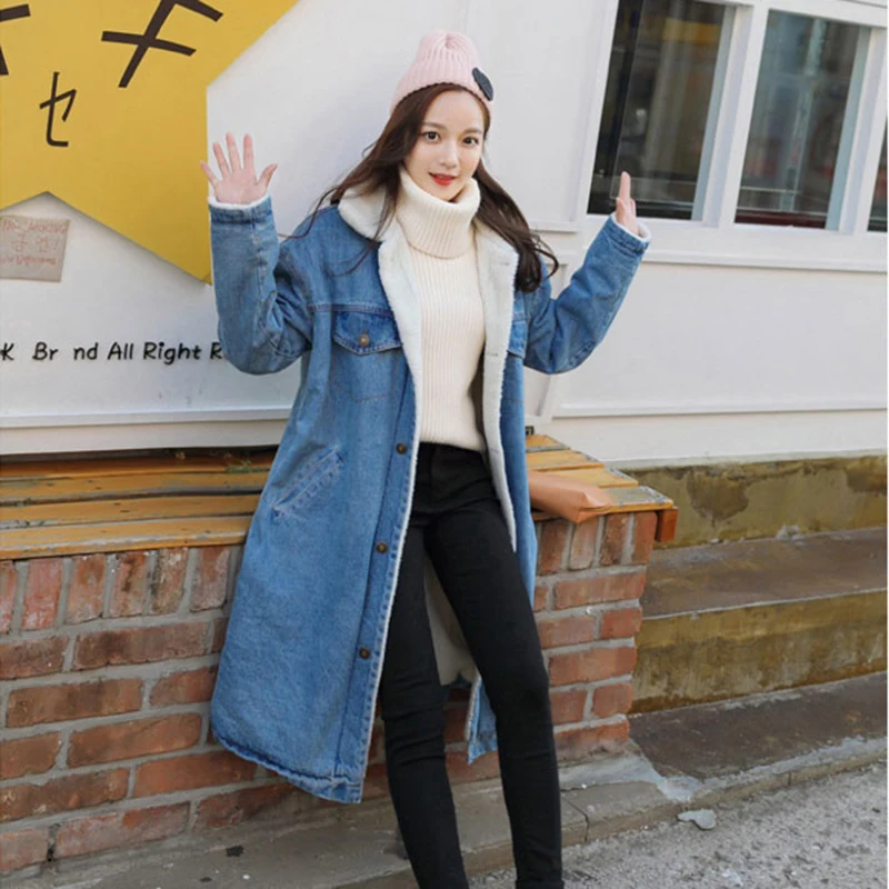 Женское зимнее джинсовое пальто средней длины свободное теплое из хлопка