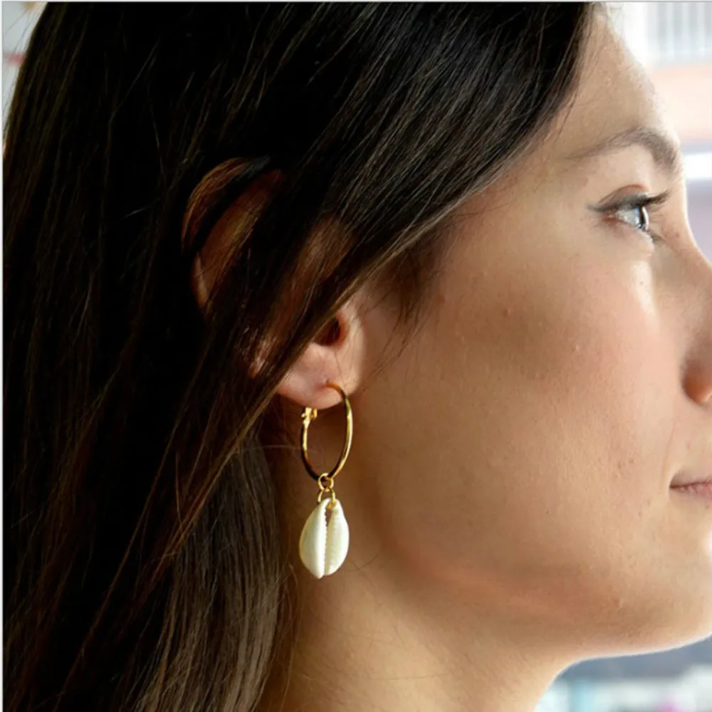 Простые минималистичные круглые серьги ручной работы с ракушками золотого цвета