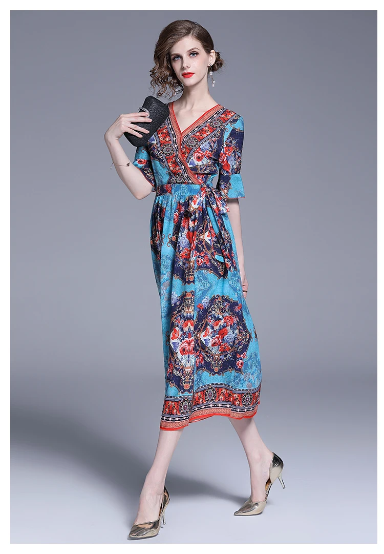 Шелковое платье с принтом винтажное v-образный вырез миди расклешенными рукавами
