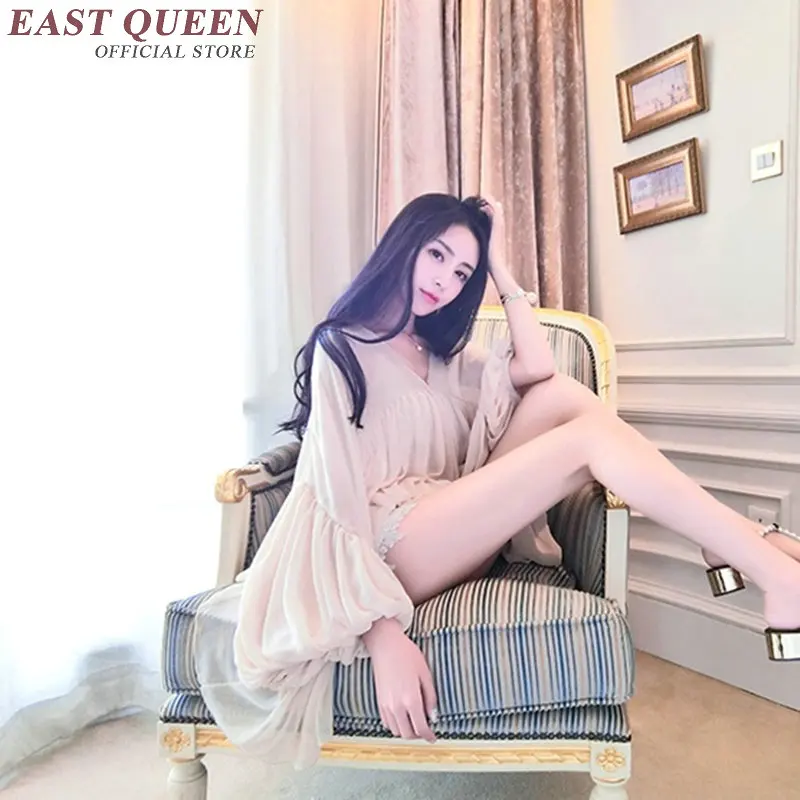 Блузка женская черная прозрачная с рукавами фонариками и треугольным вырезом