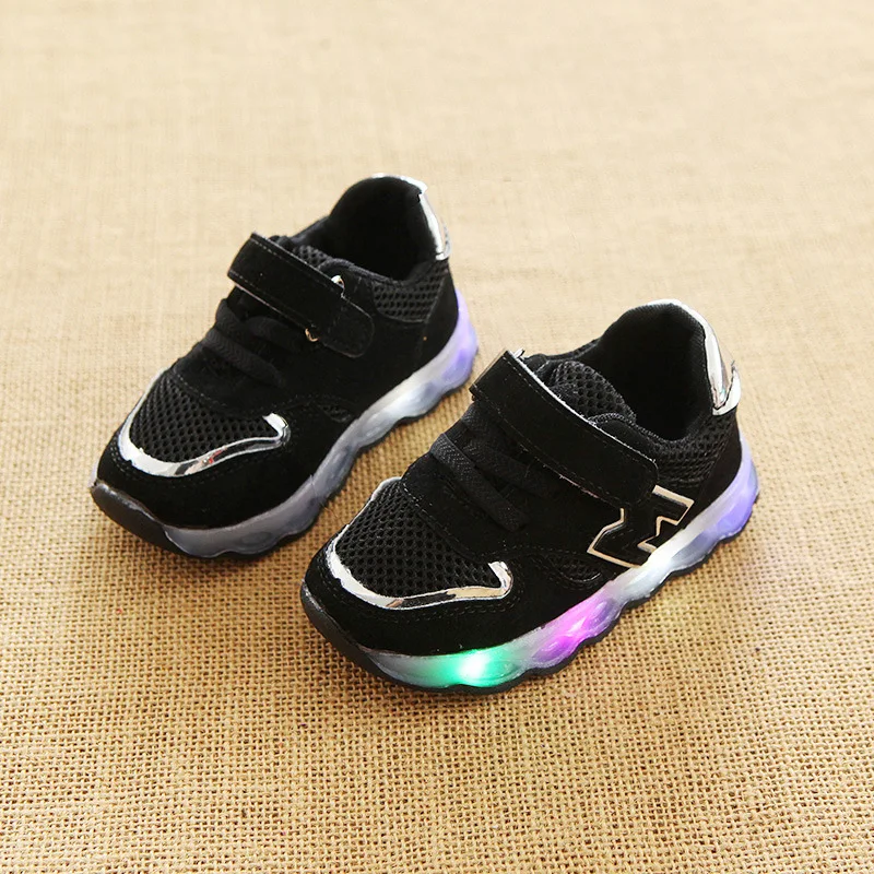 2018 Весенняя детская светящаяся обувь дышащая сетка спортивная для мальчиков LED