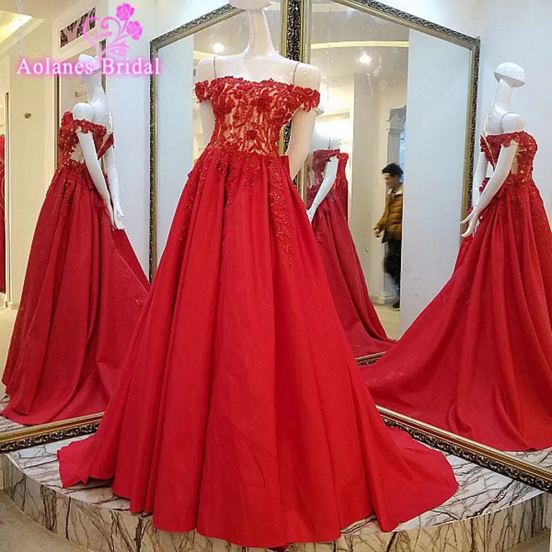 Роскошное вечернее платье без рукавов расшитое бисером и жемчугом с аппликацией