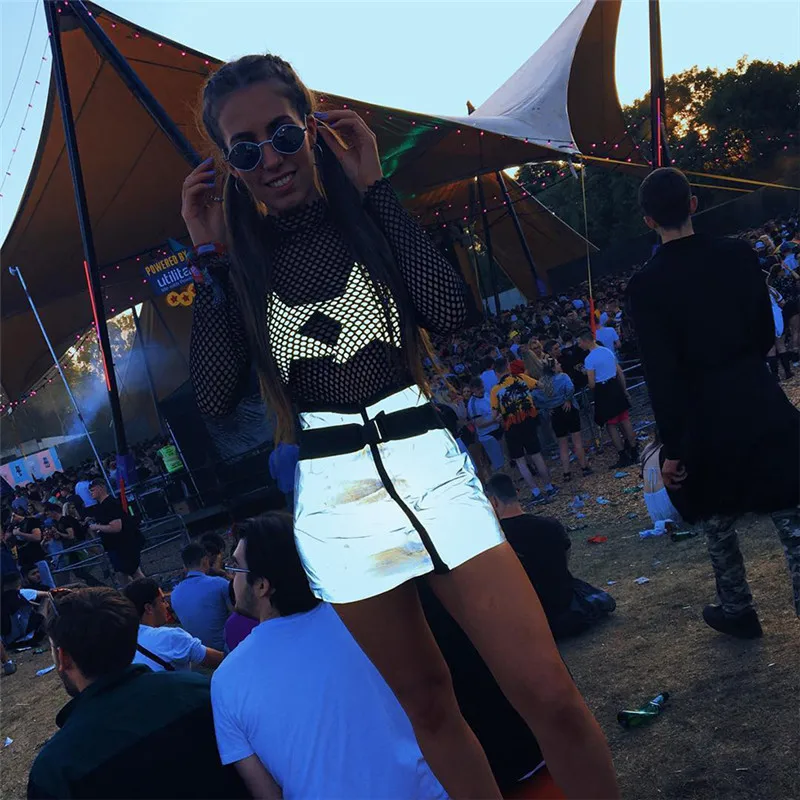 Женский укороченный топ без рукавов со светоотражающими бретельками Серый