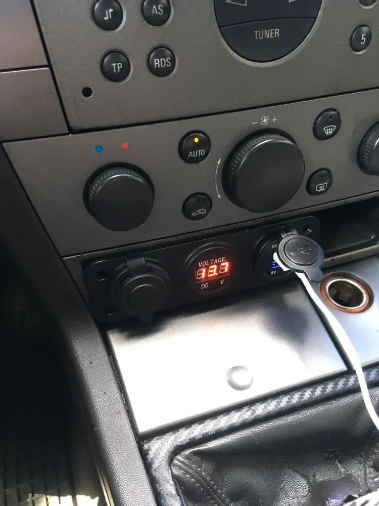 Auto USB Автомобильное Авто-прикуриватели разъем ATV мотоцикл usb Авто-прикуриватели Гнездо Адаптера Сплиттер Напряжение диагностировать Дисплей