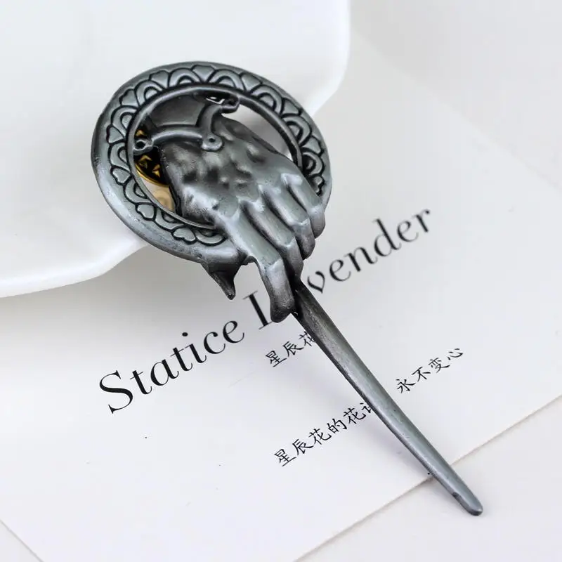 Brooch-P039-silver Светящаяся Игра престолов автомобильный брелок в виде дракона Дамская пара сумка брелок светится в темноте модные очаровательные украшения Брелки - Цвет: Brooch-P039-silver