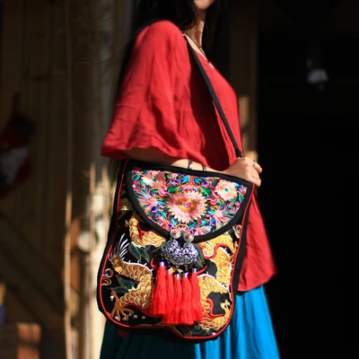 Ethnic embroidery bag for women Handmade Vintage tassel bags shoulder messenger bags Canvas bag Female bag
