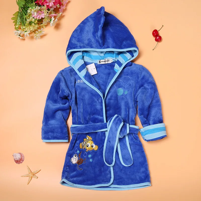 Модные зимние детские халаты с героями мультфильмов одежда для сна маленьких
