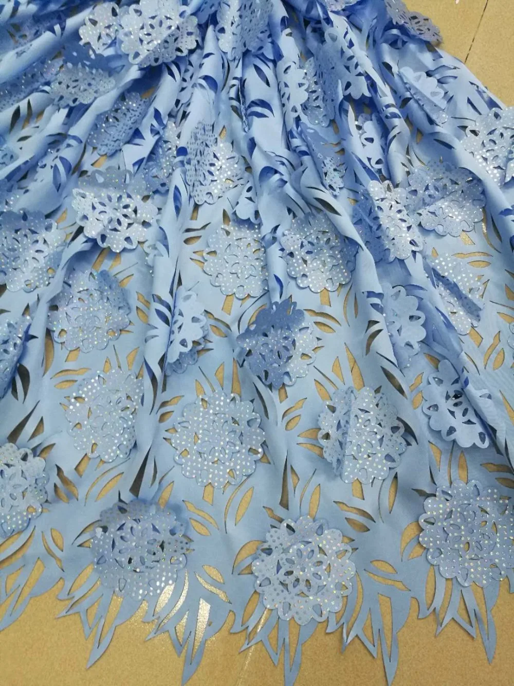 

Africa's best-selling laser-cut lace fabrics high quality French tulle lace fabrics for Nigerian wedding party lace