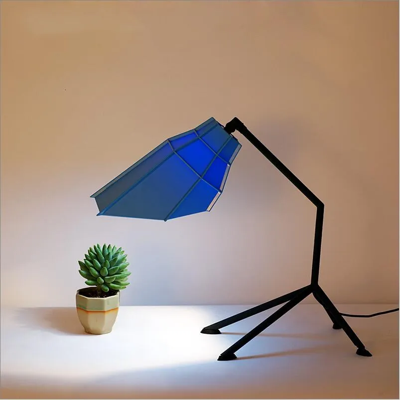 Foscarini Pett регулируемые красные белые синие черные акриловые настольные лампы