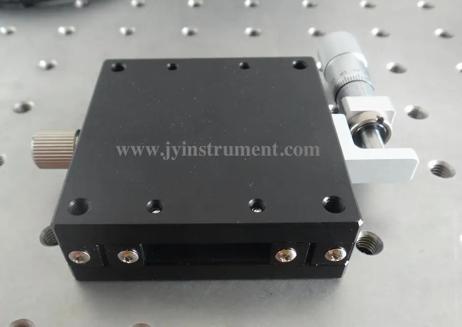 Ручной линейный стол поступательного перемещения с шариковым винтом и переводом