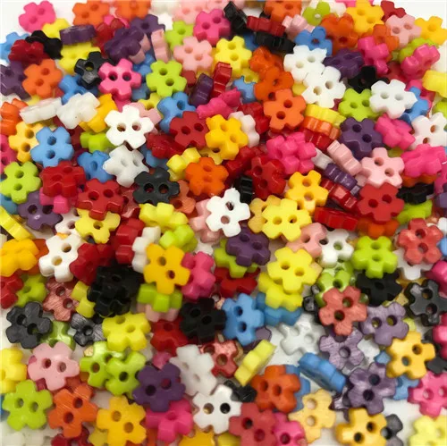 Snowflake flower 500 шт 6 мм пластиковые мини-Кнопки ЗВЕЗДА/Сердце/цветок/квадрат/треугольник Шитье 2 отверстия крошечные куклы одежда кнопка для скрапбукинга - Цвет: Snowflake flower