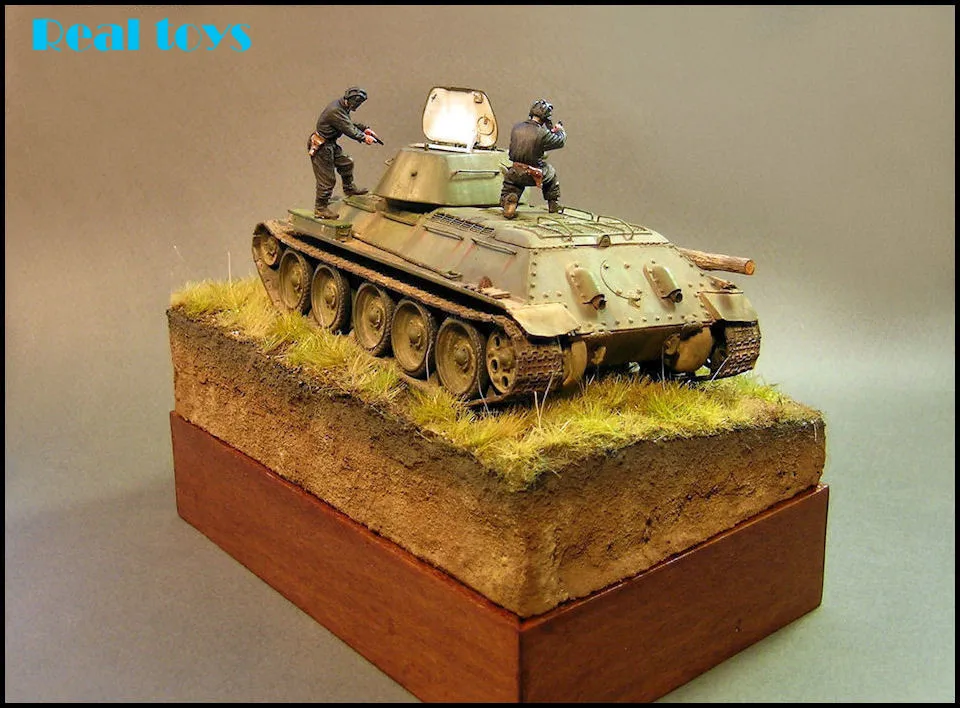 Комплект пластиковых моделей Hobby Boss 1/48 84806 Россия T-34/76 Tank 1942