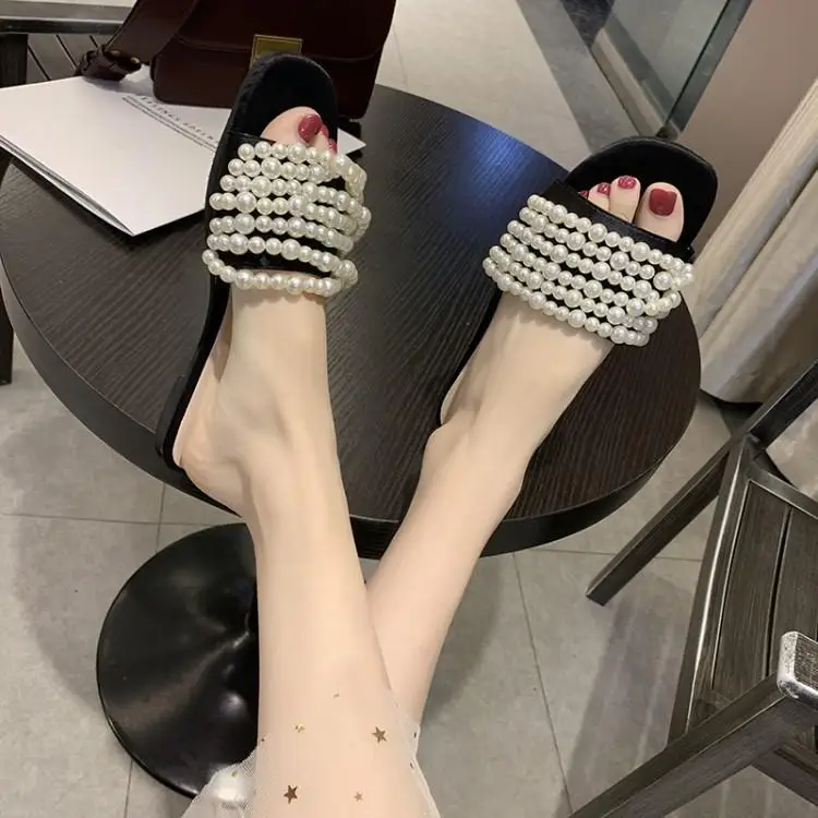 Известный бренд шлепанцы с жемчужинами и одной пряжкой женские открытым носком