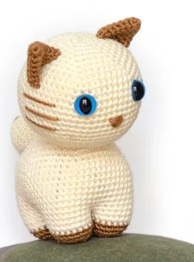 Вязаные игрушки амигуруми погремушка Кот модель номер w3