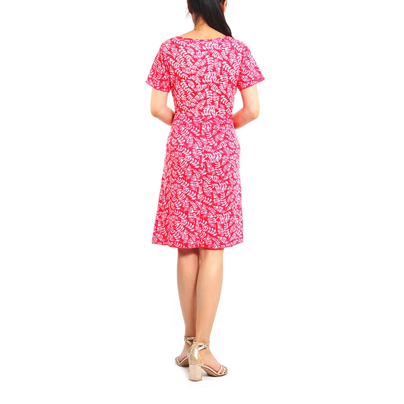 Женское элегантное платье с большим подолом цветочным принтом и короткими