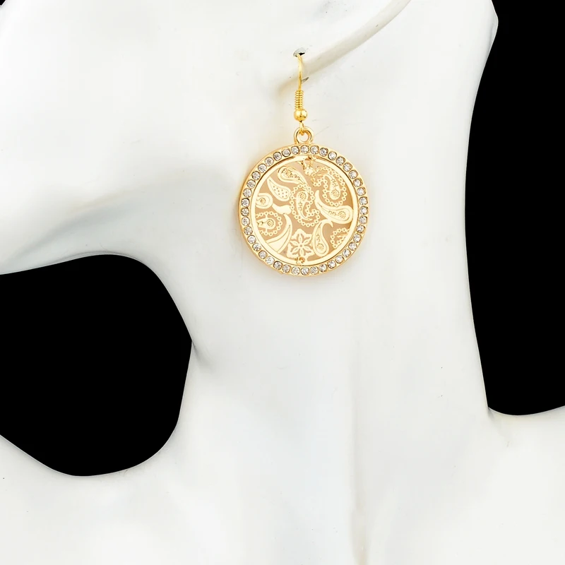 

TOUCHEART Ethnic Austrian Crystal Dangle Earrings For Women Gold color Hollow Flower Drop Earrings For Female Fashion Jewelry