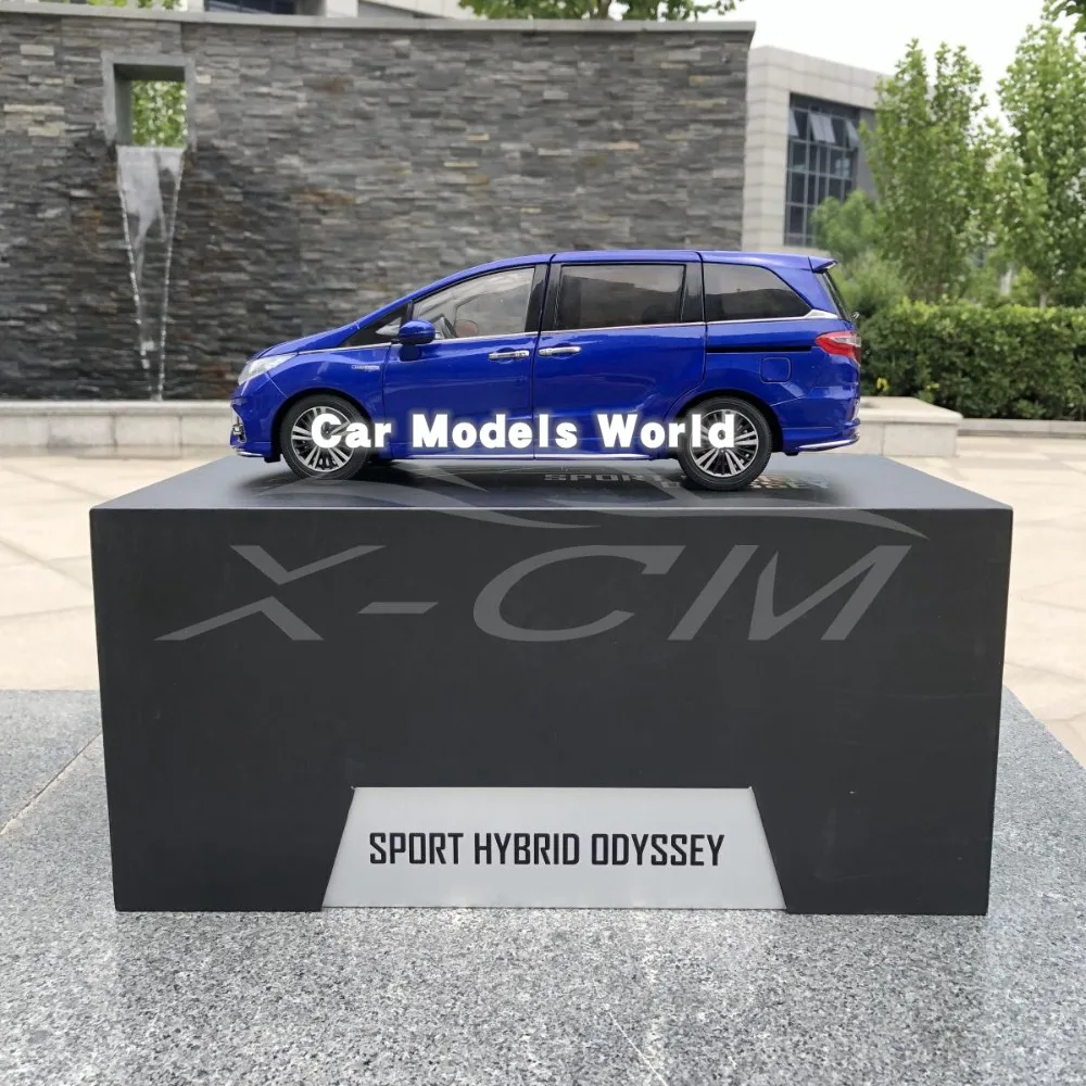 Литая модель автомобиля для odysley Sport Hybrid 1:18 (синий) + маленький подарок!|Наземный