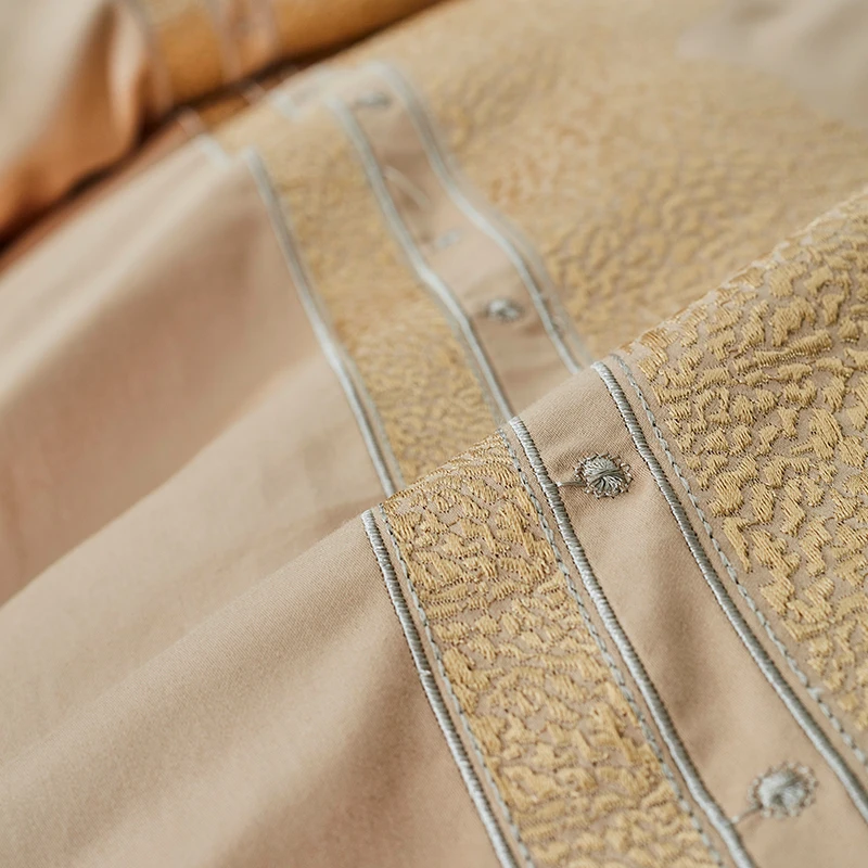 

High-end 100% Egyptian Cotton 4 Piece Golden Bedding Set 140S Baroque Embroidery Wedding Double Quilt Cover Set Queen King Size