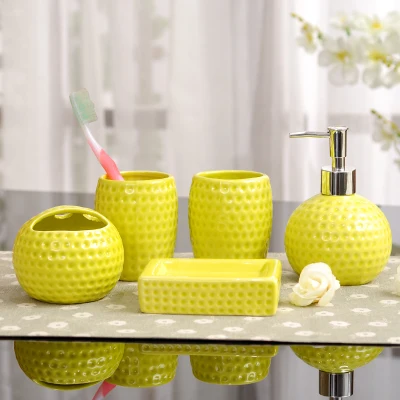 5pcs Simple ceramic bathroom supplies five-piece color lotion bottle toothbrush holder soap dish bathroom accessories - Цвет: 5pcs