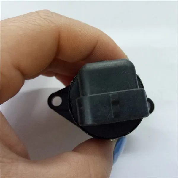 Клапан контроля воздуха на холостом ходу для R enero Megane Scenic Clio OEM 7701047909 820003355010 B3355