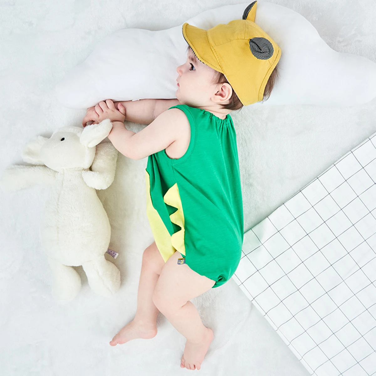 Летний детский комбинезон без рукавов с изображением дельфина для новорожденных