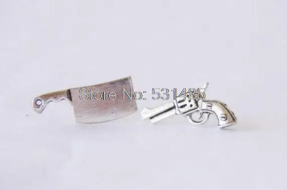 Серьги гвоздики в виде пистолета Кливера 10 парт|stud earrings|gun stud earringsmismatched earrings |