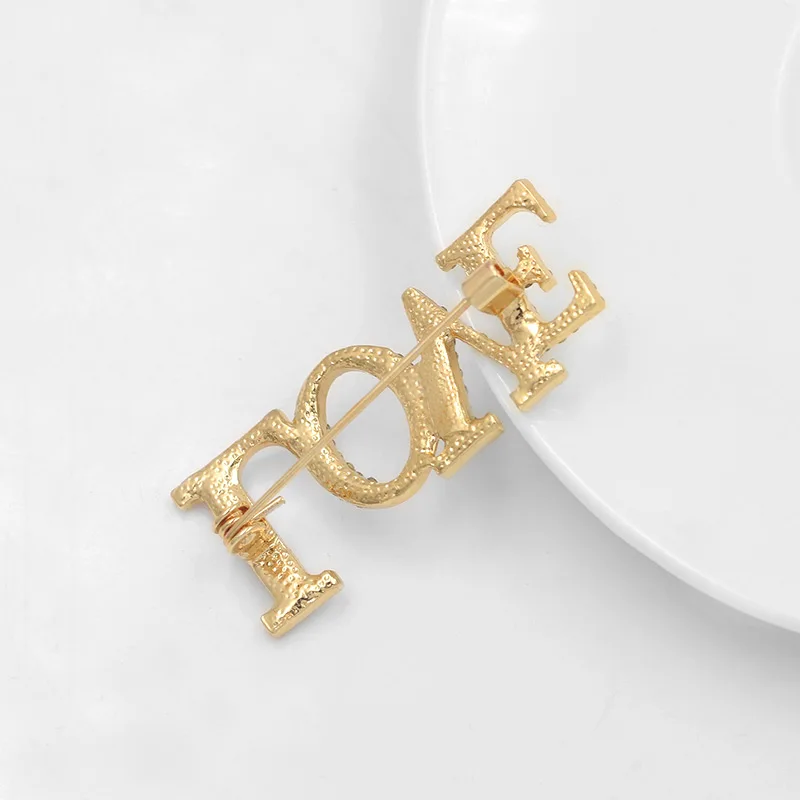 

baiduqiandu LOVE English Letter Design Brooches Pins Elegant Crystal Brooch Clothing Accessories Corsage Jewelry For Wedding