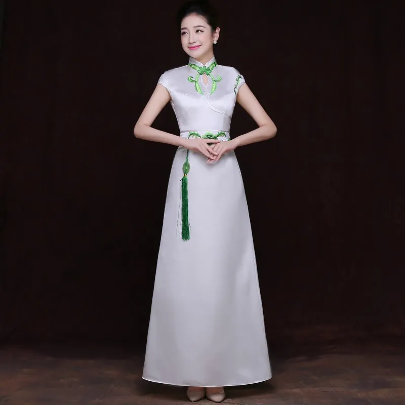 Элегантное тонкое китайское традиционное женское длинное платье Qipao из