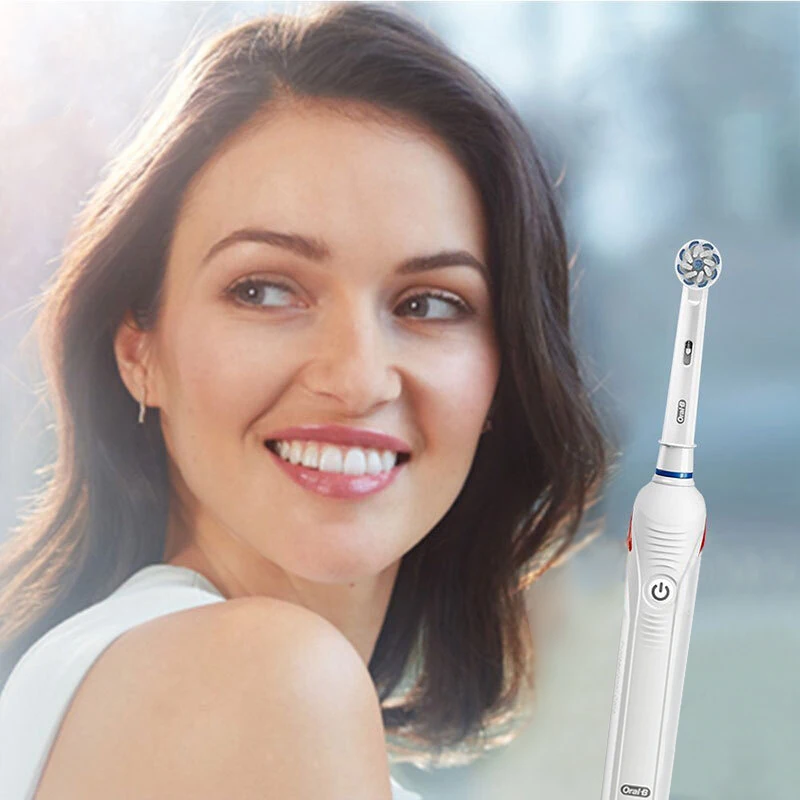 Ультразвуковая электрическая зубная щетка Oral B Pro4000 3D со светодиодной подсветкой