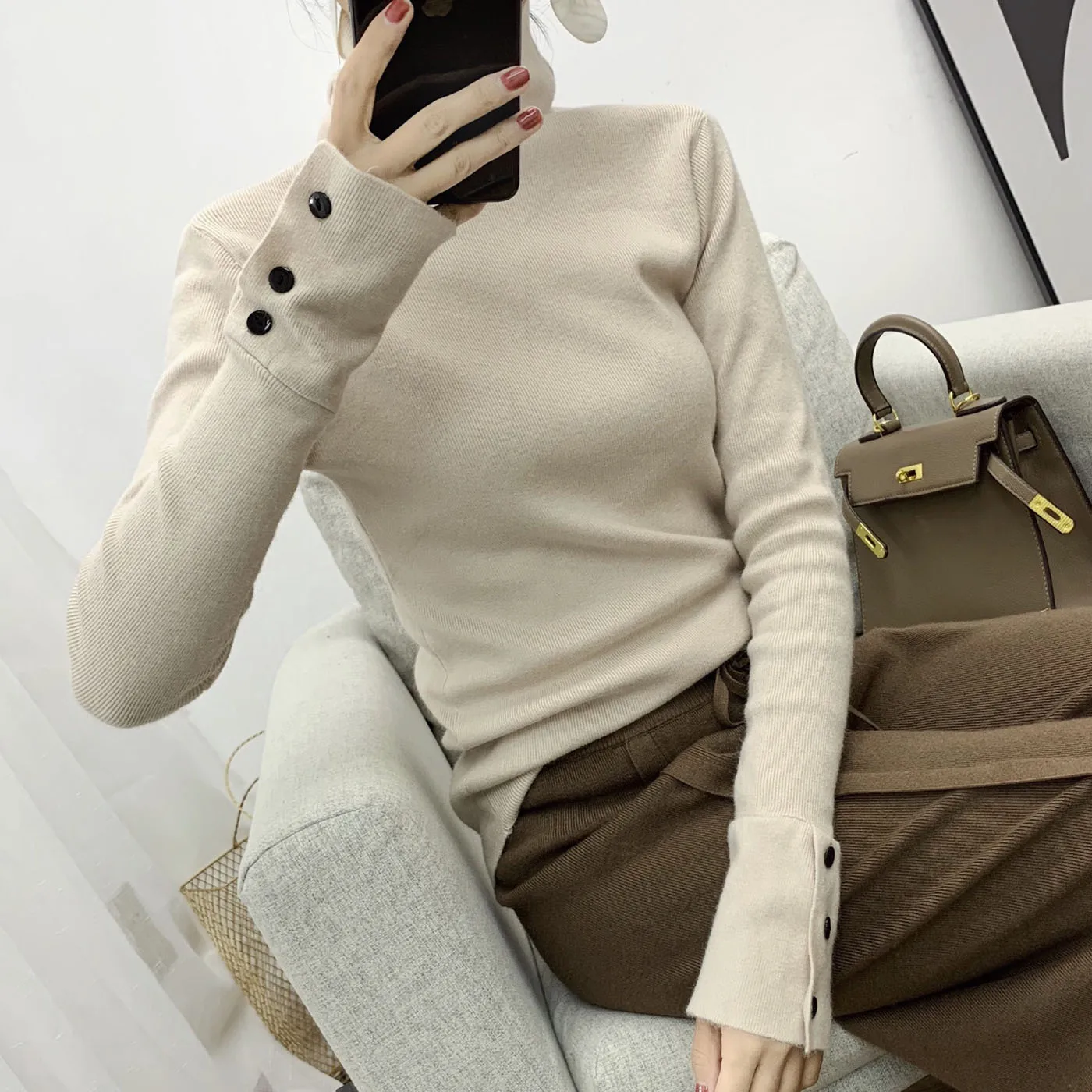 

autumn and winter bottom sweater 2019 new Korean version pile collar, long sleeve and thick Pullover knitted sweater