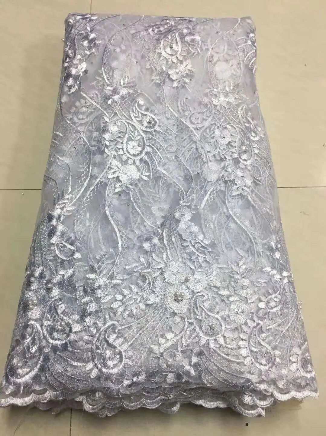 

Wavy Purple Latest Nigerian Laces Fabrics High Quality African Laces Fabric for Wedding Dress French Tulle Lace with Beads