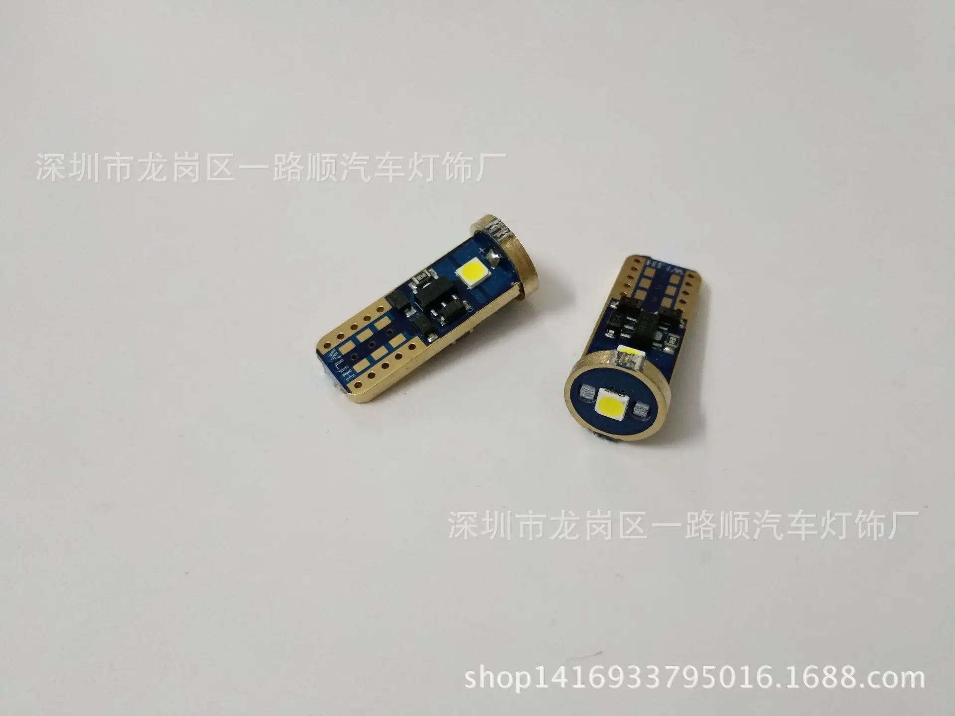 Широкий Напряжение грузовик T10-3030-High-Bright декодированный светодиодный широкополосный светильник 3SMD лампа для чтения 3 Вт постоянный ток модификация