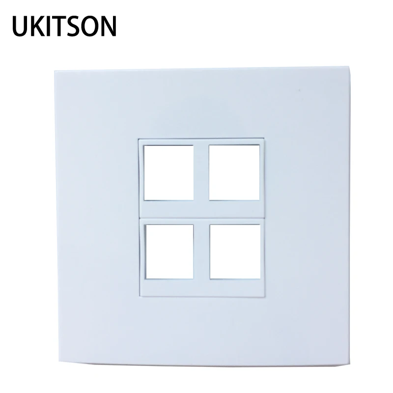 Белая вставка для настенной панели 4 гнезда Keystone Jack 86x86 мм |