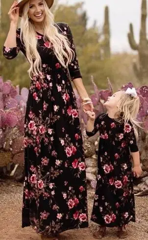Модное платье для мамы и дочки; одежда для мамы и дочки; одинаковые комплекты для семьи; платье с открытыми плечами для мамы и дочки; летняя одежда - Цвет: Black