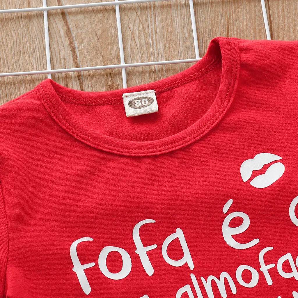 Комплект одежды для маленьких девочек футболка с буквенным принтом + джинсовые