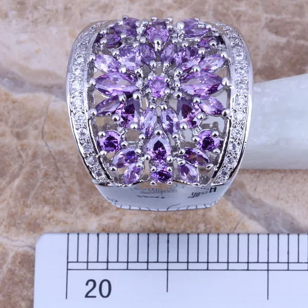 Кольцо с фиолетовым кубическим цирконием и покрытием из белого серебра Размер 6 /